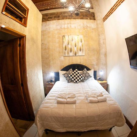 Auberge de jeunesse Hot Chipilin à Antigua Extérieur photo