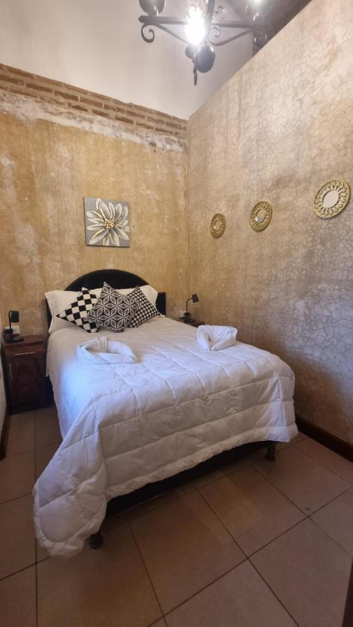 Auberge de jeunesse Hot Chipilin à Antigua Extérieur photo