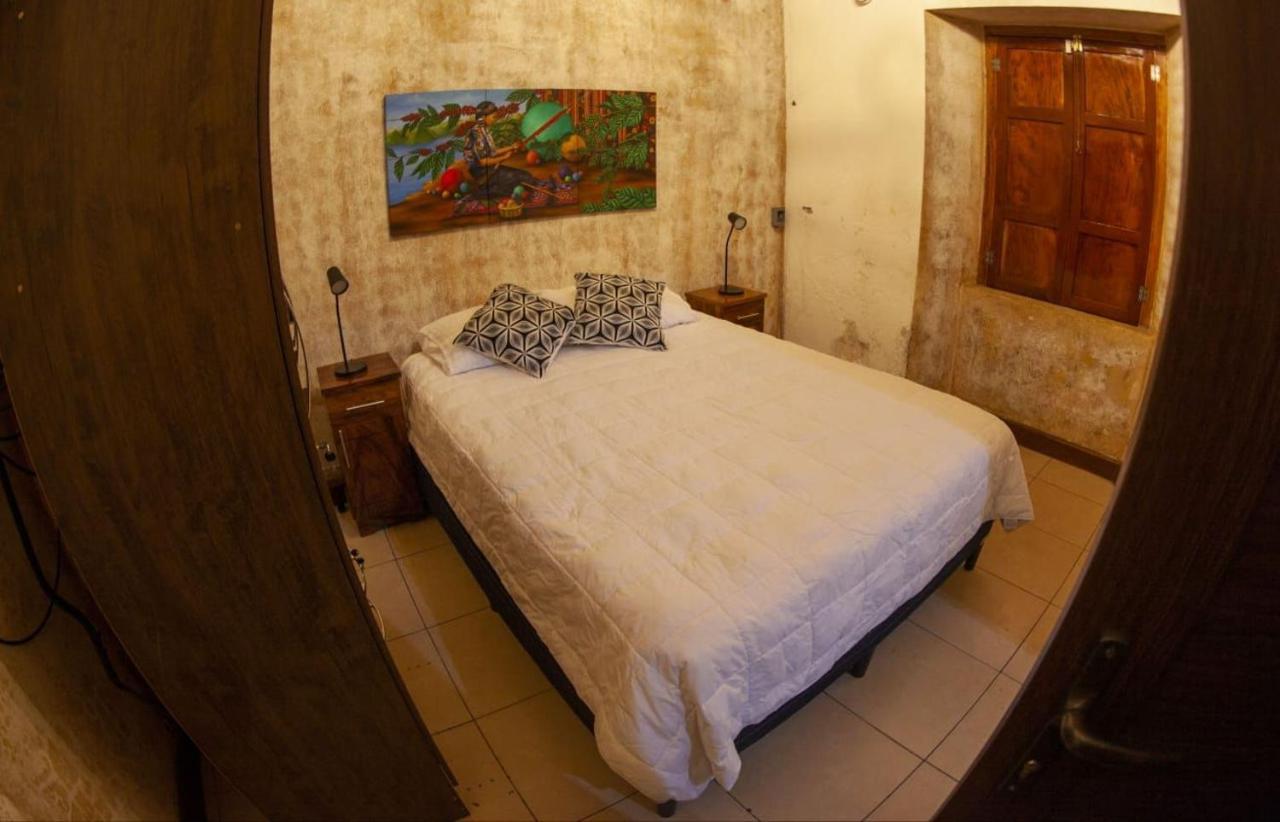 Auberge de jeunesse Hot Chipilin à Antigua Extérieur photo