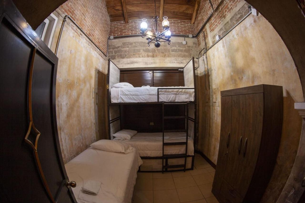 Auberge de jeunesse Hot Chipilin à Antigua Extérieur photo