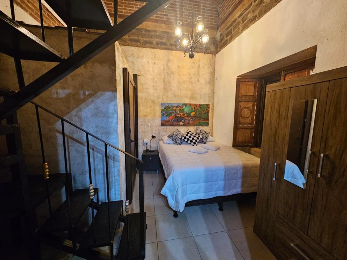 Auberge de jeunesse Hot Chipilin à Antigua Extérieur photo