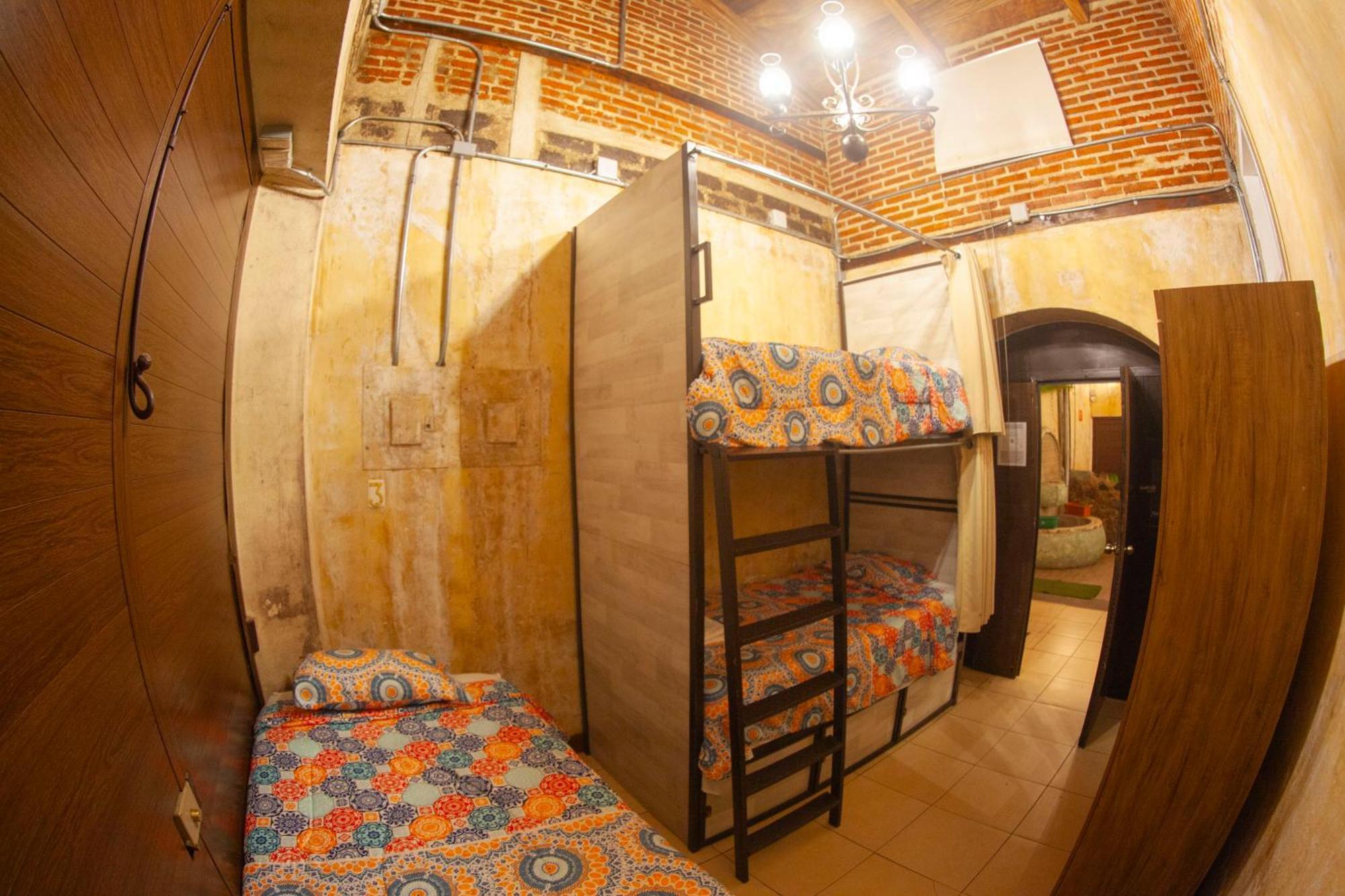 Auberge de jeunesse Hot Chipilin à Antigua Extérieur photo