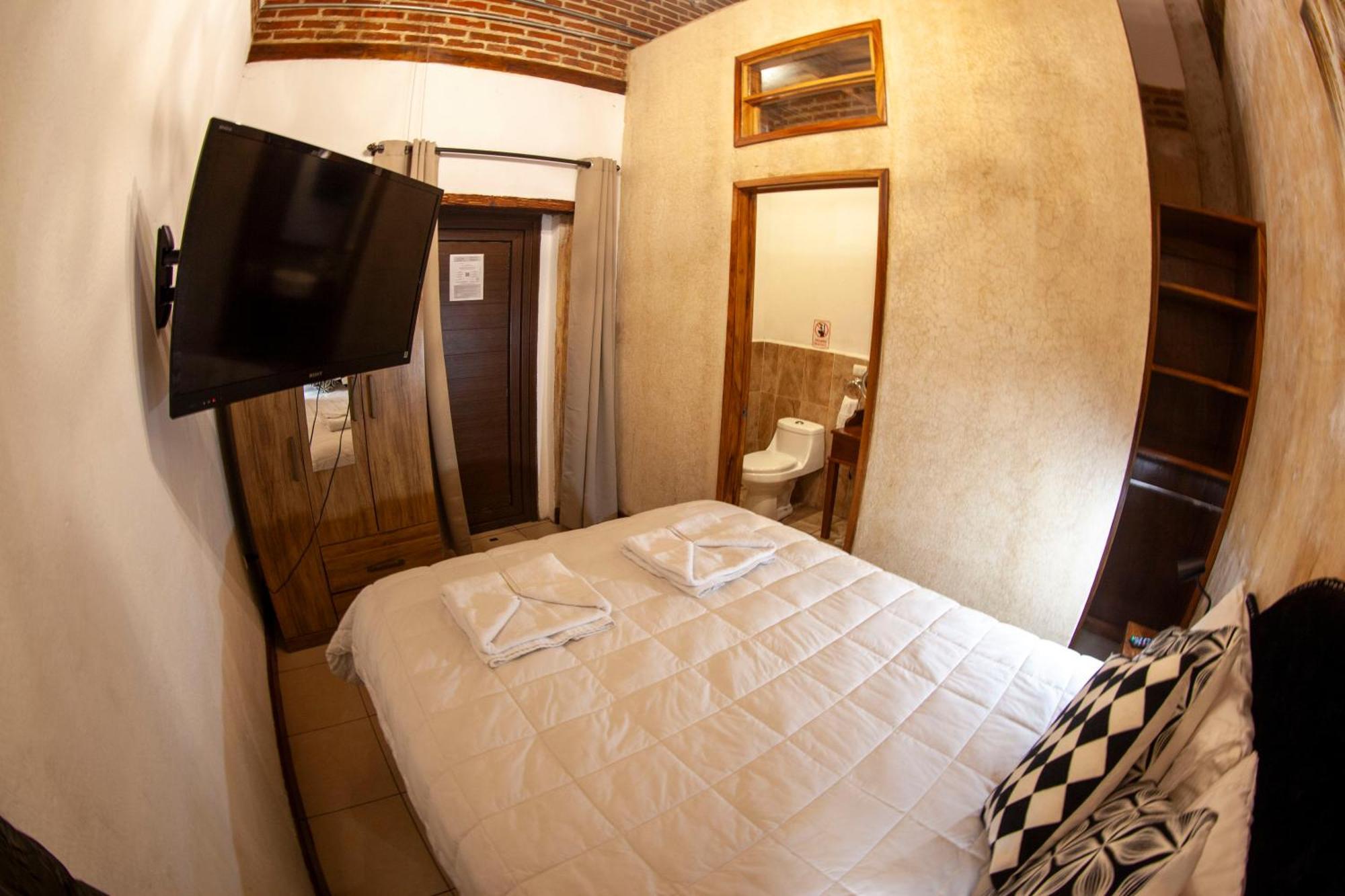 Auberge de jeunesse Hot Chipilin à Antigua Extérieur photo