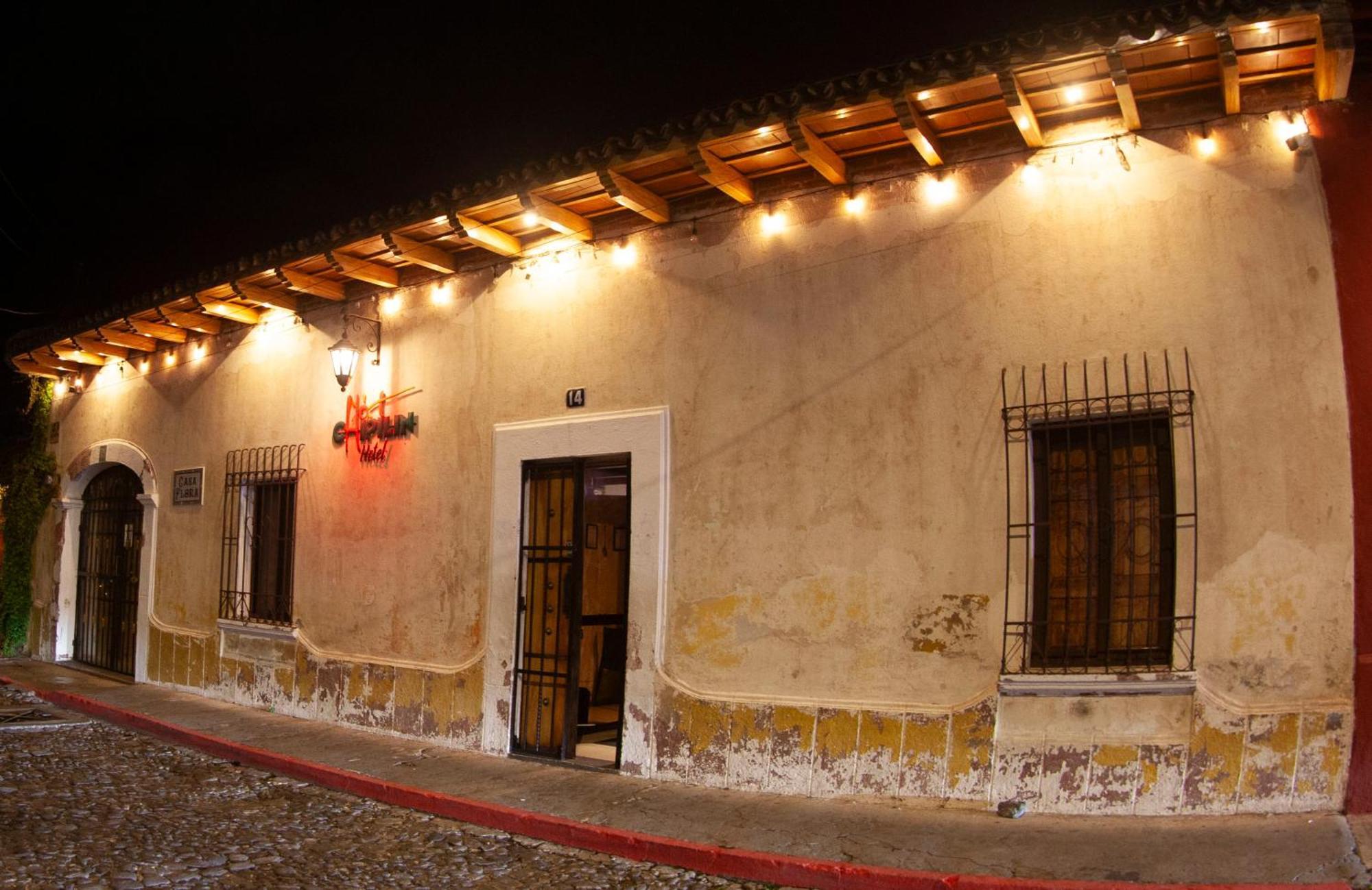 Auberge de jeunesse Hot Chipilin à Antigua Extérieur photo